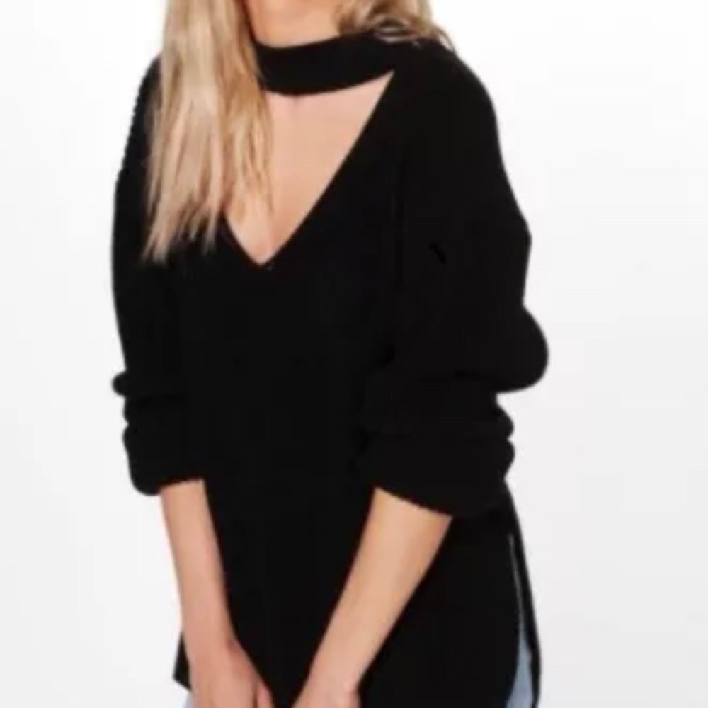Choker V-neck sweater